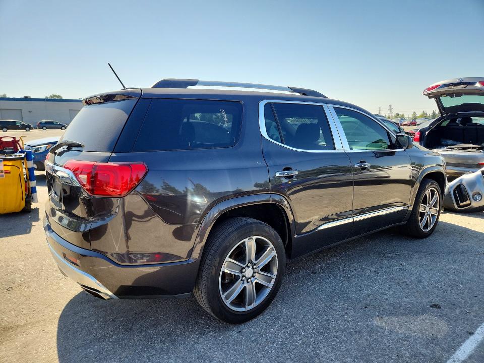 54504936 :رقم المزاد ، 1GKKNPLS1HZ152056 vin ، 2017 Gmc Acadia مزاد بيع