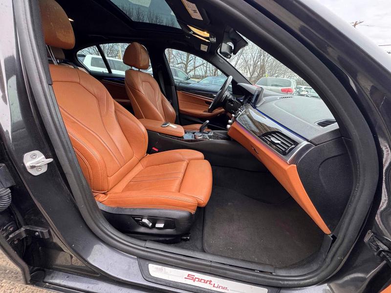 54777906 :رقم المزاد ، WBAJA7C5XJWA73151 vin ، 2018 Bmw 530 مزاد بيع