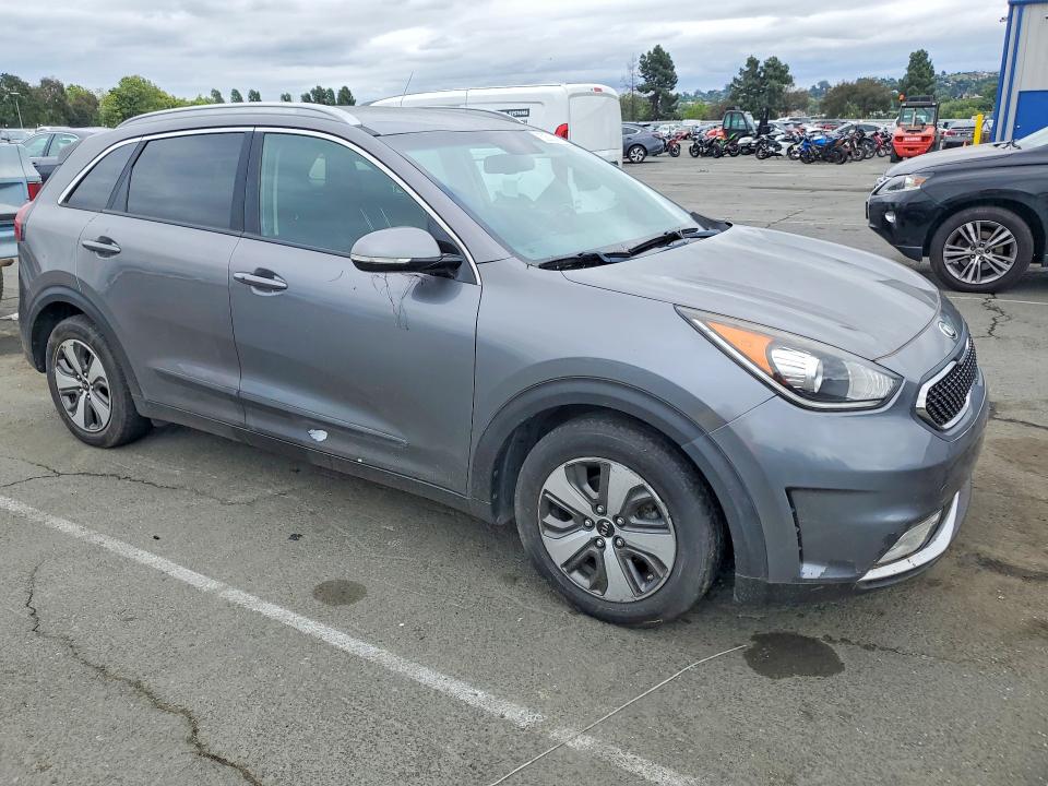 2018 Kia Niro მანქანა იყიდება აუქციონზე, vin: KNDCC3LC8J5139177, აუქციონის ნომერი: 52550476