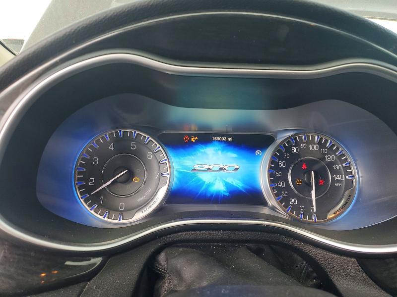 2015 Chrysler 200 მანქანა იყიდება აუქციონზე, vin: 1C3CCCCB4FN690760, აუქციონის ნომერი: 55538306