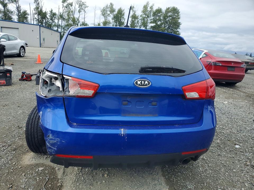55390606 :رقم المزاد ، KNAFW5A32B5358413 vin ، 2011 Kia Forte مزاد بيع