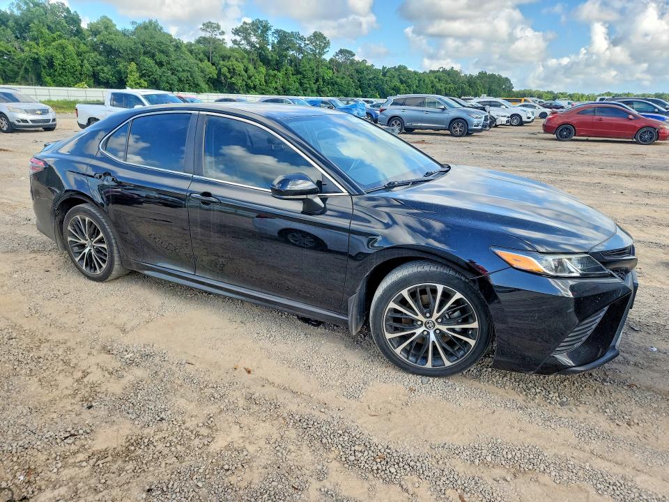 2019 Toyota Camry მანქანა იყიდება აუქციონზე, vin: 4T1B11HK5KU698033, აუქციონის ნომერი: 54093776