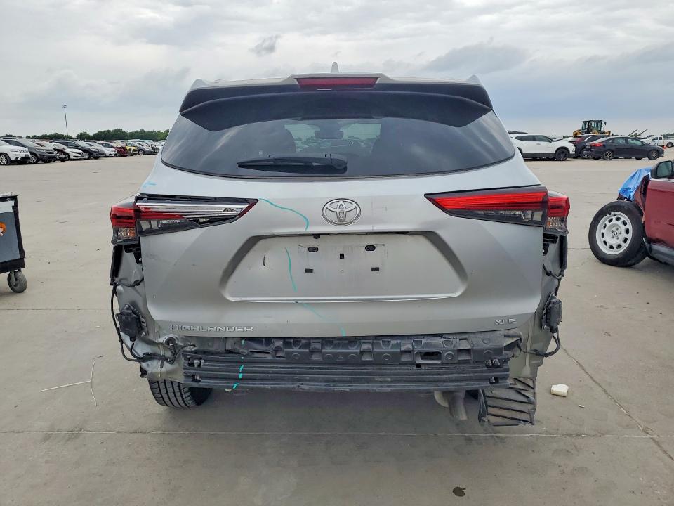2022 Toyota Highlander მანქანა იყიდება აუქციონზე, vin: 5TDGZRAH2NS098109, აუქციონის ნომერი: 53302596