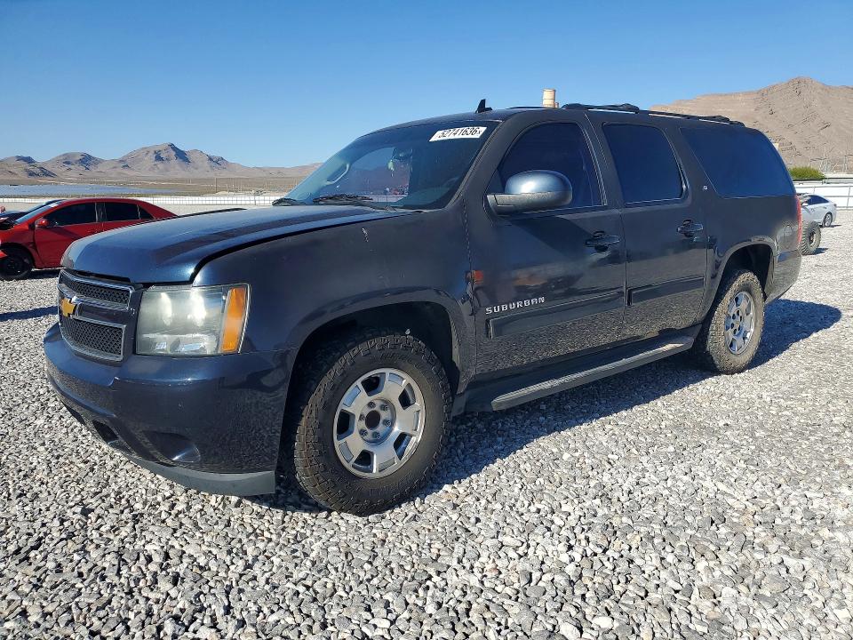 52741636 :رقم المزاد ، 1GNSCJE02DR218173 vin ، 2013 Chevrolet Suburban مزاد بيع
