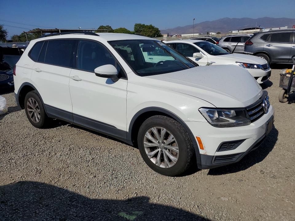 Продажа на аукционе авто 2019 Volkswagen Tiguan, vin: 3VV1B7AX4KM039324, номер лота: 54001326