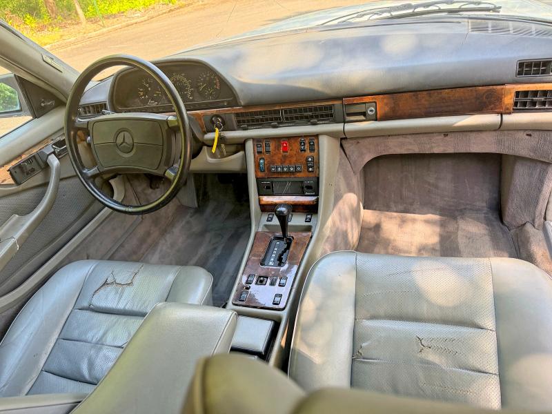 53603086 :رقم المزاد ، WDBCA45D9HA359414 vin ، 1987 Mercedes-benz 560 مزاد بيع