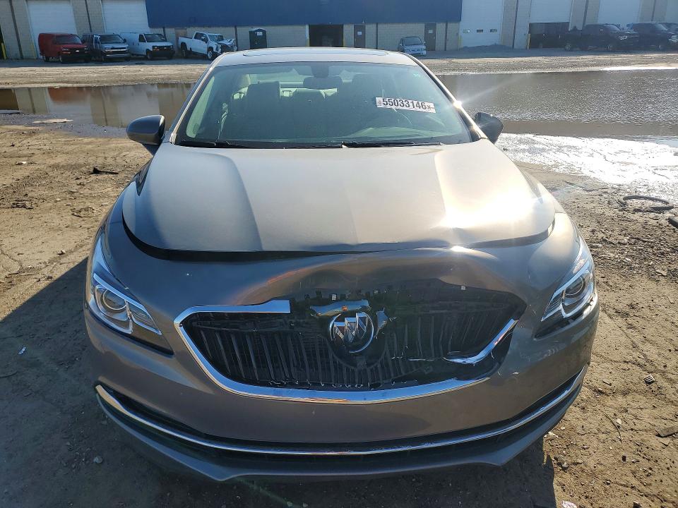 55033146 :رقم المزاد ، 1G4ZP5SSXHU154746 vin ، 2017 Buick Lacrosse مزاد بيع