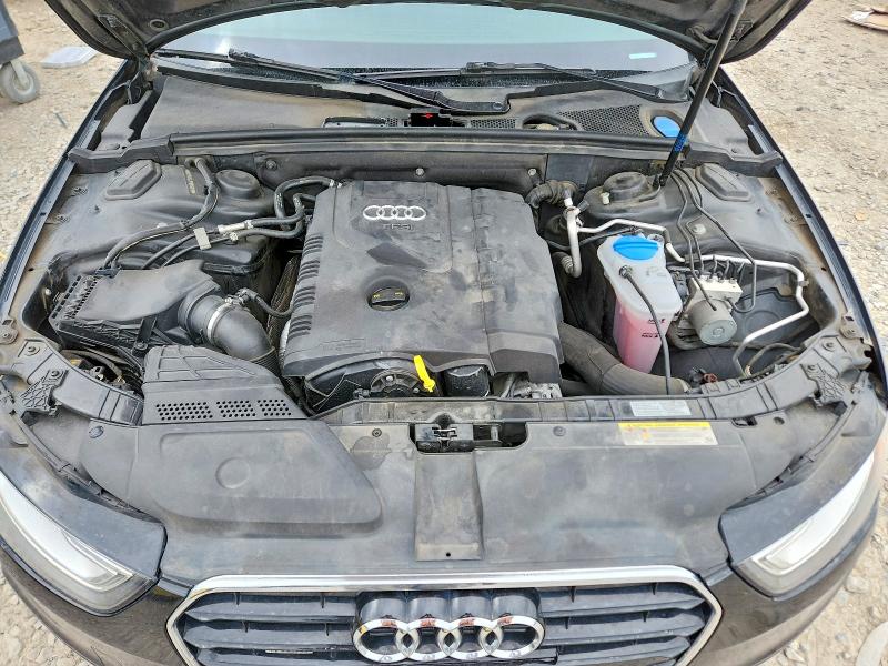 52555716 :رقم المزاد ، WAUFFAFL7FN012915 vin ، 2015 Audi A4 مزاد بيع