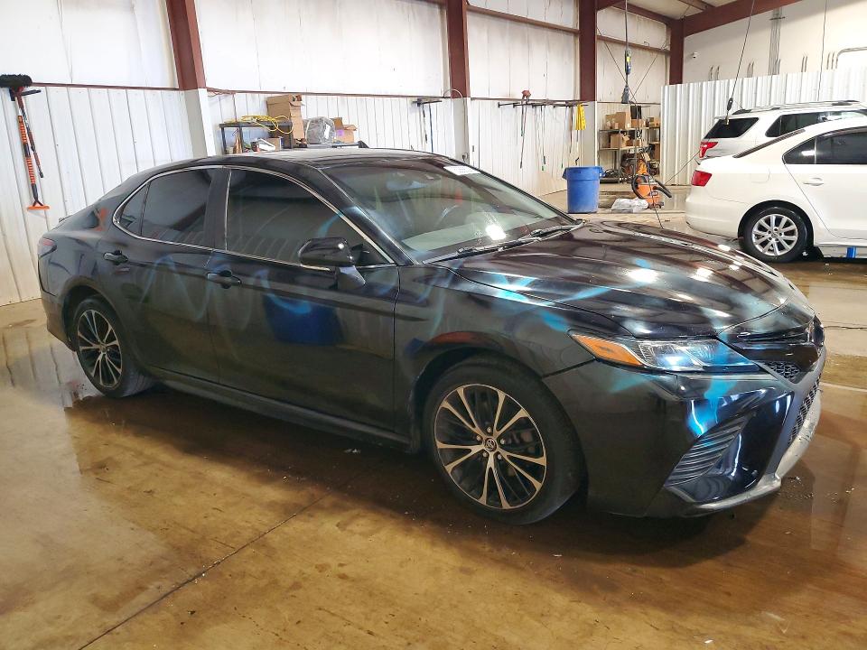 2018 Toyota Camry მანქანა იყიდება აუქციონზე, vin: JTNB11HK0J3050572, აუქციონის ნომერი: 53888206