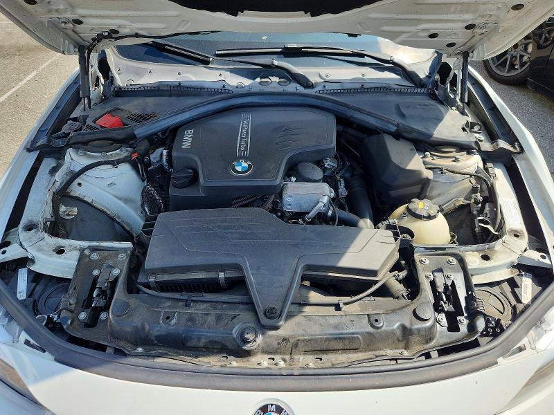 2015 Bmw 320 მანქანა იყიდება აუქციონზე, vin: WBA3B1G53FNT07900, აუქციონის ნომერი: 53740636