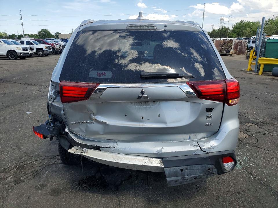 Продаж на аукціоні авто 2020 Mitsubishi Outlander, vin: JA4AZ3A31LJ001008, номер лоту: 53752646