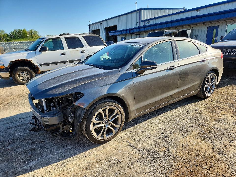 53985186 :رقم المزاد ، 3FA6P0CD6LR249787 vin ، 2020 Ford Fusion مزاد بيع