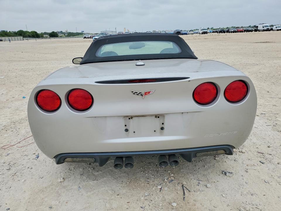 52819226 :رقم المزاد ، 1G1YY34U655123539 vin ، 2005 Chev Corvette مزاد بيع