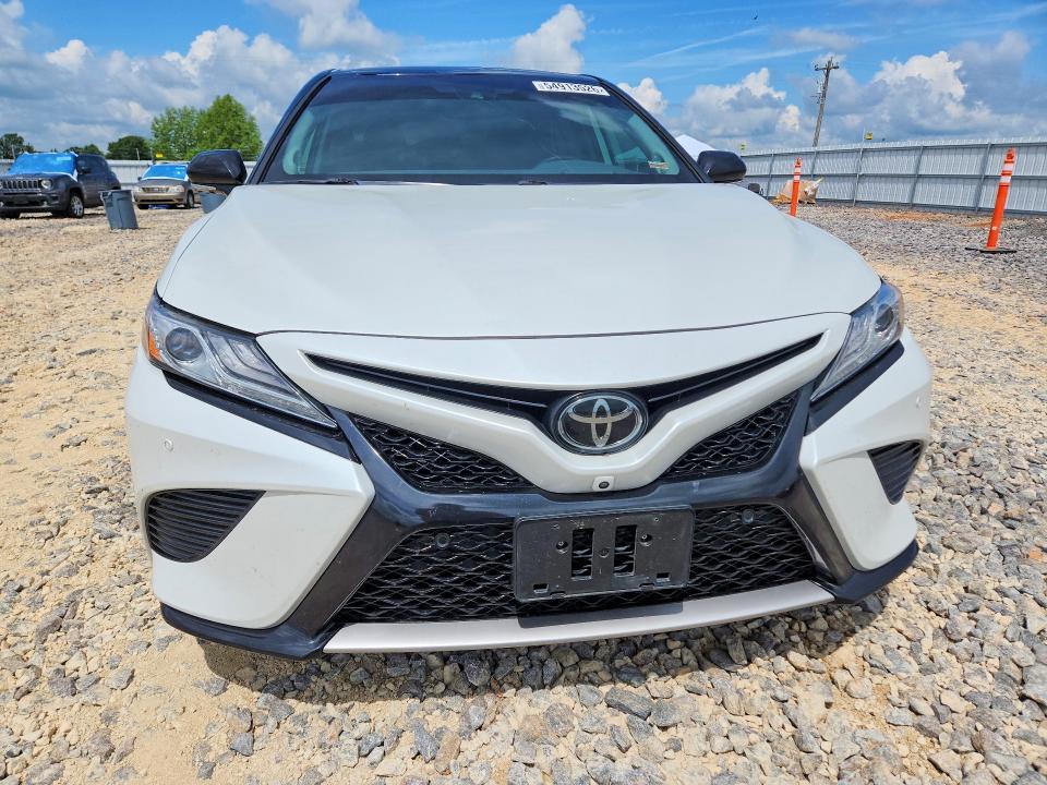 54913526 :رقم المزاد ، 4T1KZ1AK1LU046370 vin ، 2020 Toyota Camry مزاد بيع