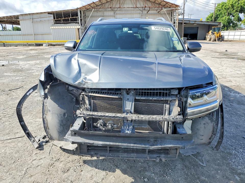 54629246 :رقم المزاد ، 1V2AR2CA7JC555889 vin ، 2018 Volkswagen Atlas مزاد بيع