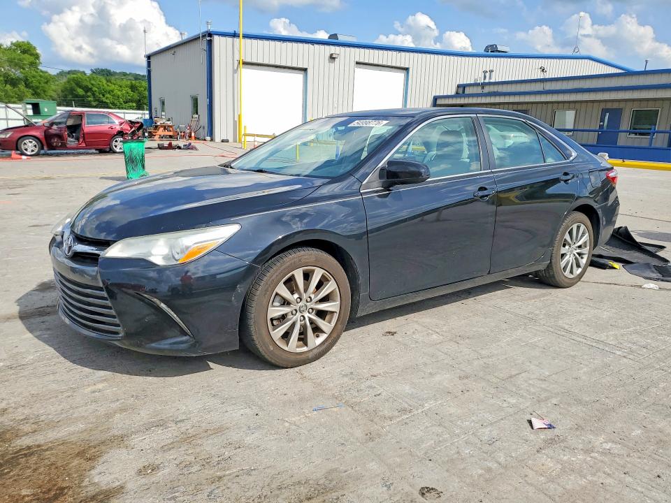 54998776 :رقم المزاد ، 4T1BF1FK3GU526806 vin ، 2016 Toyota Camry مزاد بيع