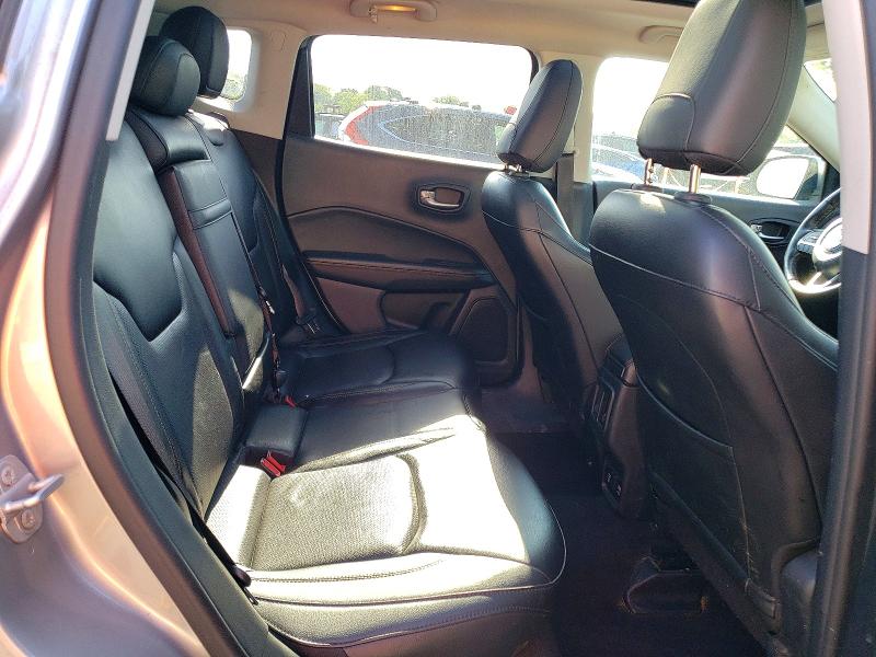53279266 :رقم المزاد ، 3C4NJDCB0JT230469 vin ، 2018 Jeep Compass مزاد بيع