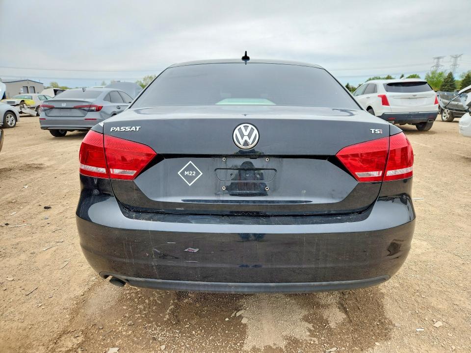 Продажа на аукционе авто 2015 Volkswagen Passat, vin: 1VWAS7A34FC111378, номер лота: 51784376