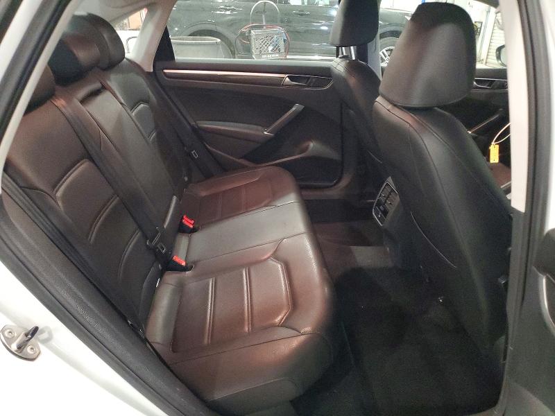 Продаж на аукціоні авто 2017 Volkswagen Passat, vin: 1VWBT7A30HC011573, номер лоту: 54527146