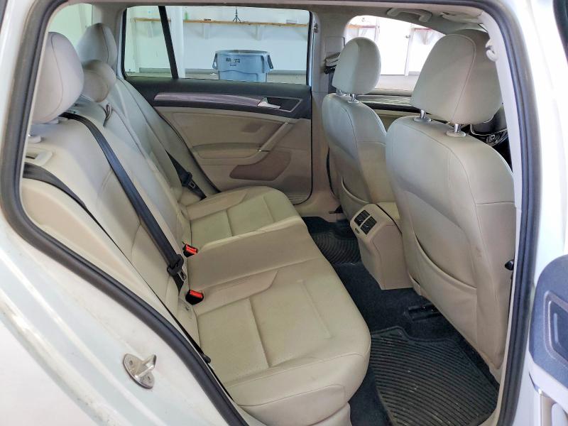 54723306 :رقم المزاد ، 3VWM17AU1JM759437 vin ، 2018 Volkswagen Golf Alltrack مزاد بيع