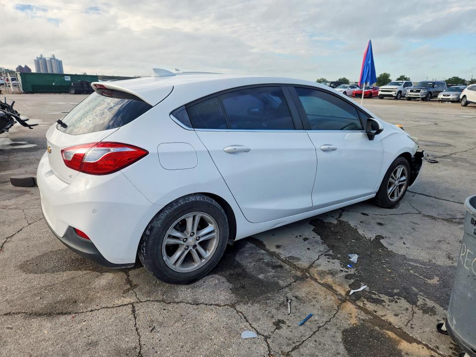 53228496 :رقم المزاد ، 3G1BE6SM7HS585184 vin ، 2017 Chevrolet Cruze مزاد بيع