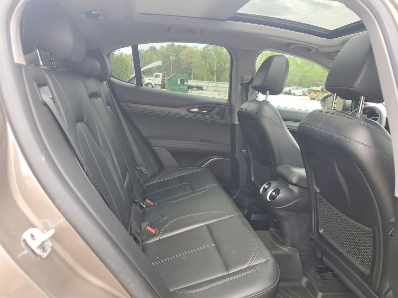 52447536 :رقم المزاد ، ZASPAKBN7K7C34217 vin ، 2019 Alfa Romeo Stelvio مزاد بيع