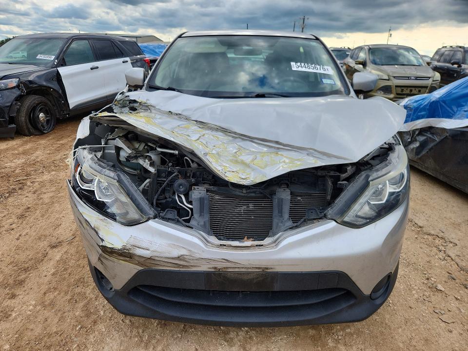54485676 :رقم المزاد ، JN1BJ1CP6HW012105 vin ، 2017 Nissan Rogue Sport مزاد بيع
