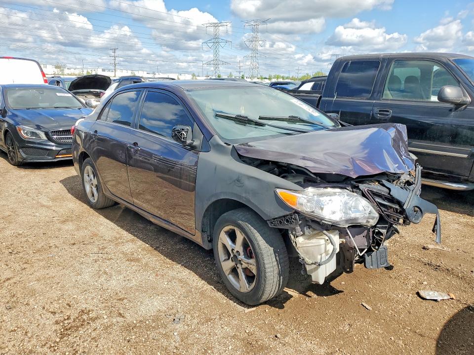 51677526 :رقم المزاد ، 2T1BU4EE3DC073271 vin ، 2013 Toyota Corolla مزاد بيع