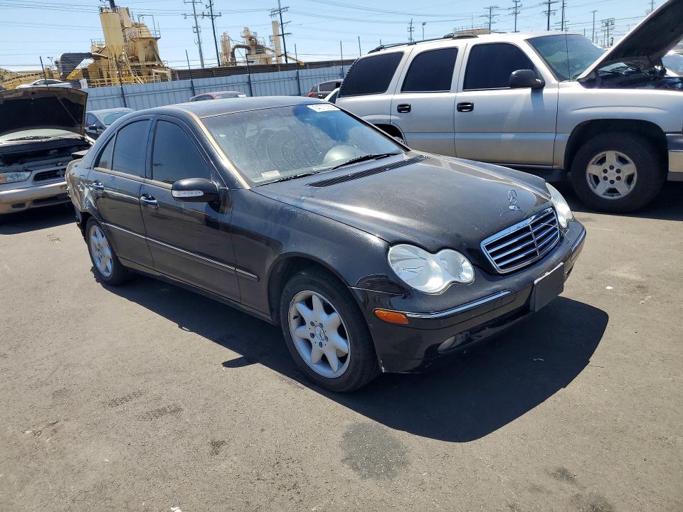 54070186 :رقم المزاد ، WDBRF64J62F285393 vin ، 2002 Mercedes-benz C مزاد بيع