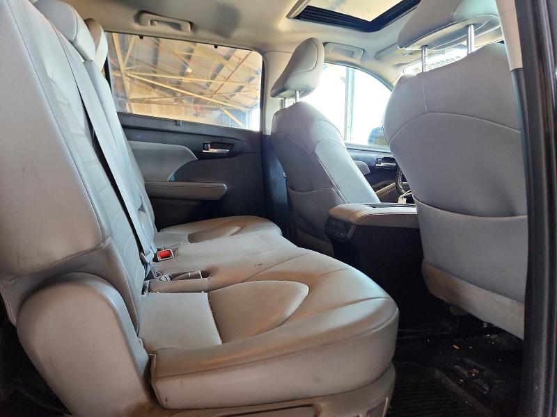 Продажа на аукционе авто 2022 Toyota Highlander, vin: 5TDHZRAHXNS121754, номер лота: 54090586