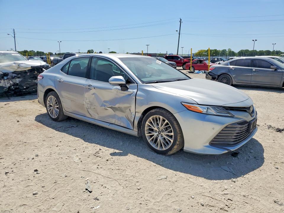 2018 Toyota Camry მანქანა იყიდება აუქციონზე, vin: 4T1B11HK6JU009678, აუქციონის ნომერი: 53367156