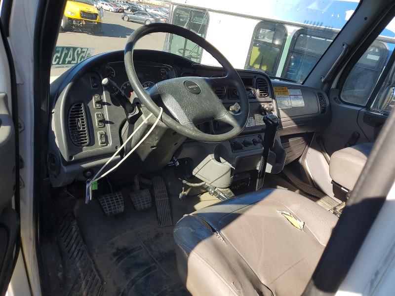 Продаж на аукціоні авто 2011 Freightliner M2, vin: 1FVHCYBS0BDBA6647, номер лоту: 52415856