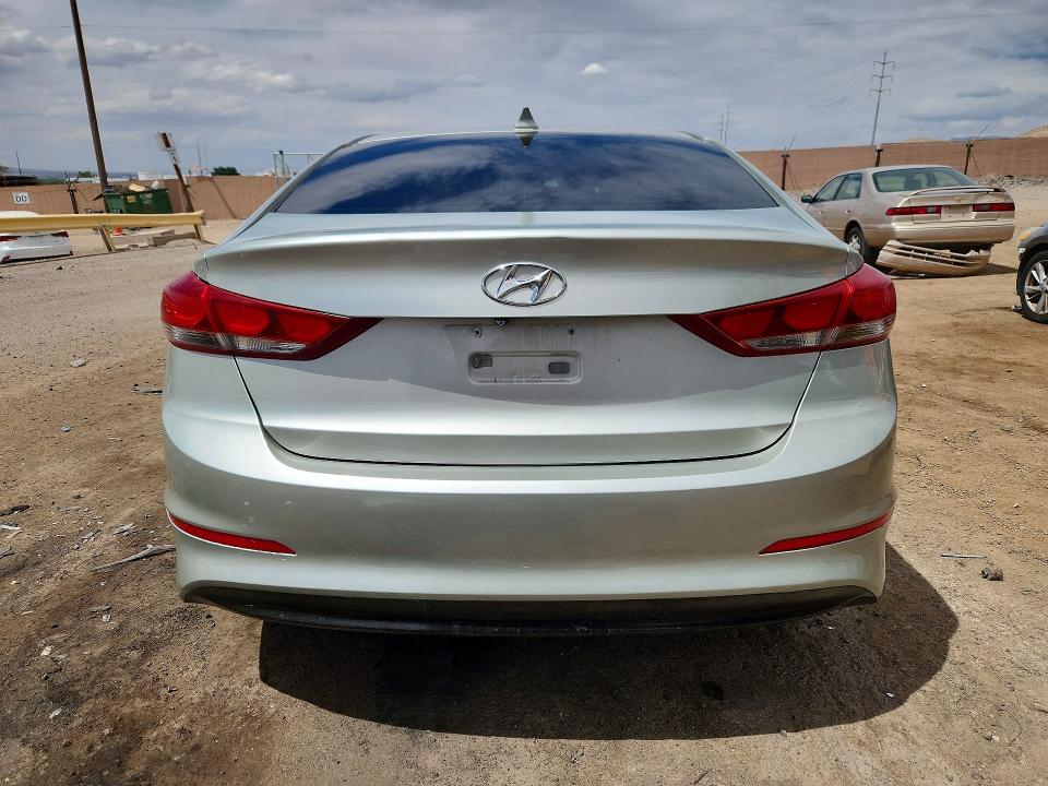 2017 Hyundai Elantra მანქანა იყიდება აუქციონზე, vin: 5NPD84LF2HH016300, აუქციონის ნომერი: 54493986