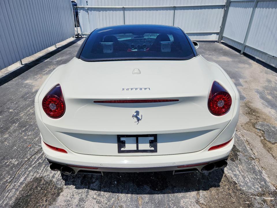 2017 Ferrari California T მანქანა იყიდება აუქციონზე, vin: ZFF77XJA1H0221016, აუქციონის ნომერი: 52056646