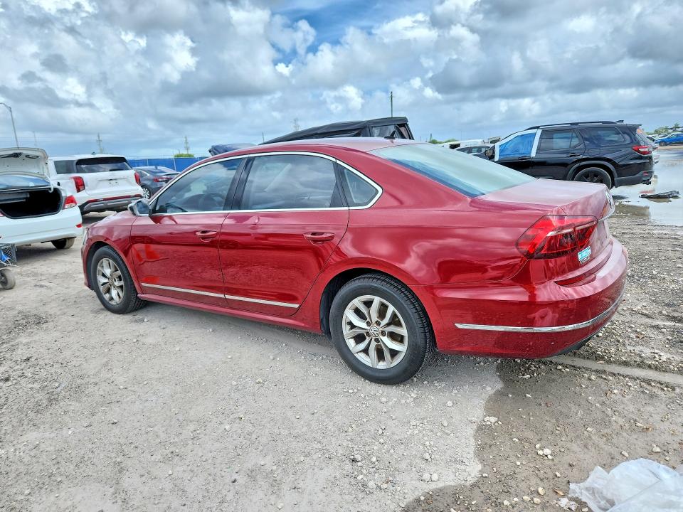 53941146 :رقم المزاد ، 1VWAT7A35HC049750 vin ، 2017 Volkswagen Passat مزاد بيع
