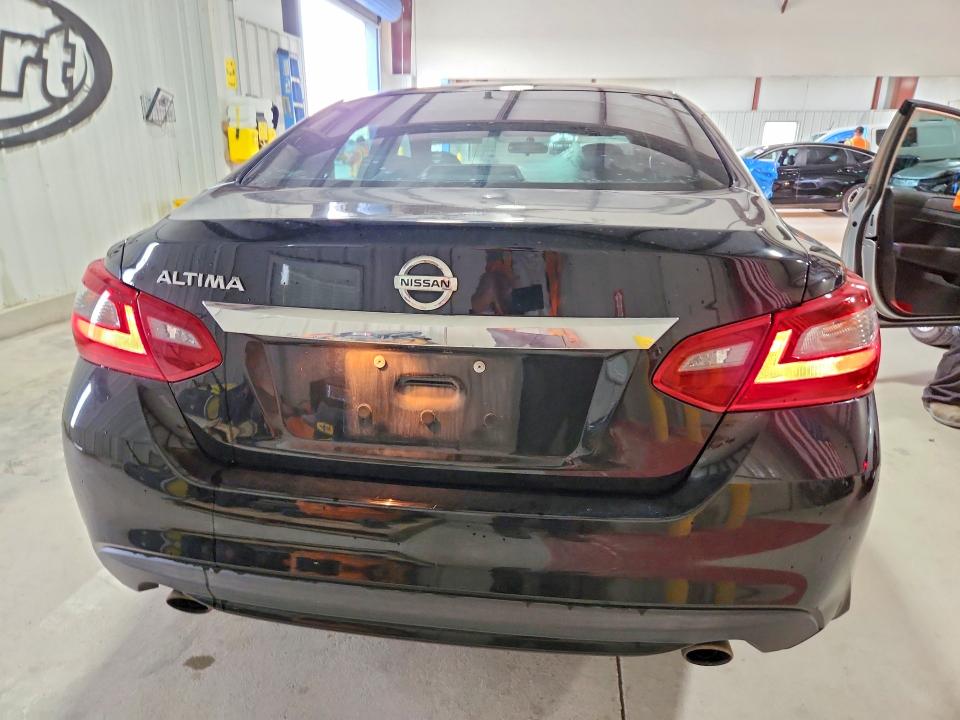 Продажа на аукционе авто 2018 Nissan Altima, vin: 1N4AL3AP4JC195440, номер лота: 55443936