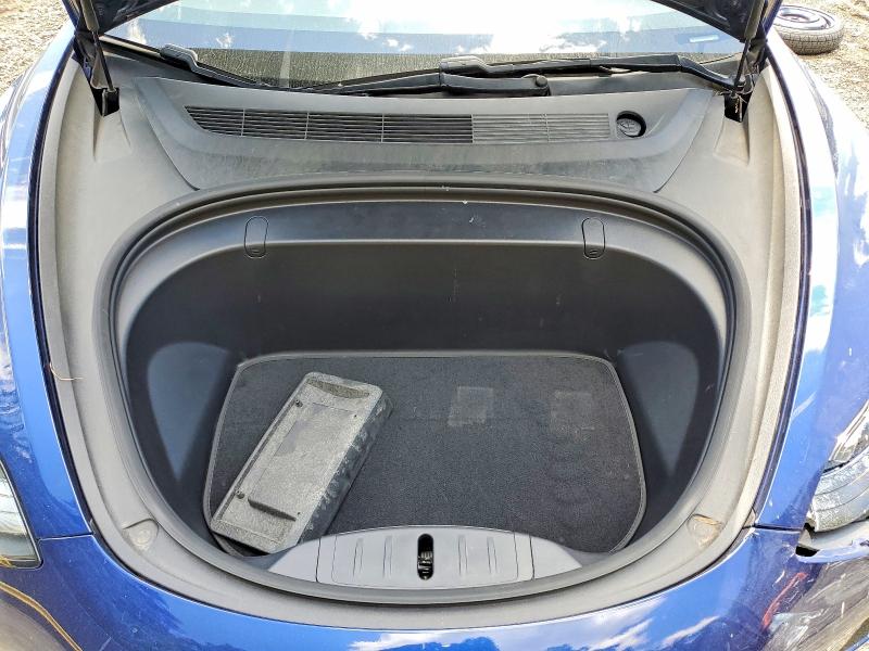 52803326 :رقم المزاد ، 5YJ3E1EB8JF114961 vin ، 2018 Tesla Model 3 مزاد بيع