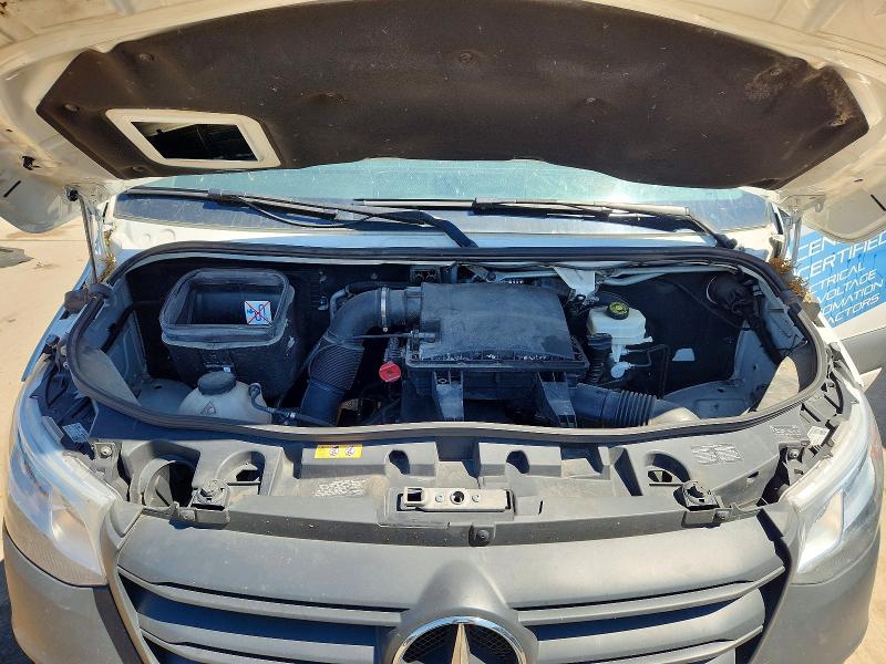 50760966 :رقم المزاد ، W1Y70BGY9LT031087 vin ، 2020 Mercedes Benz Sprinter مزاد بيع