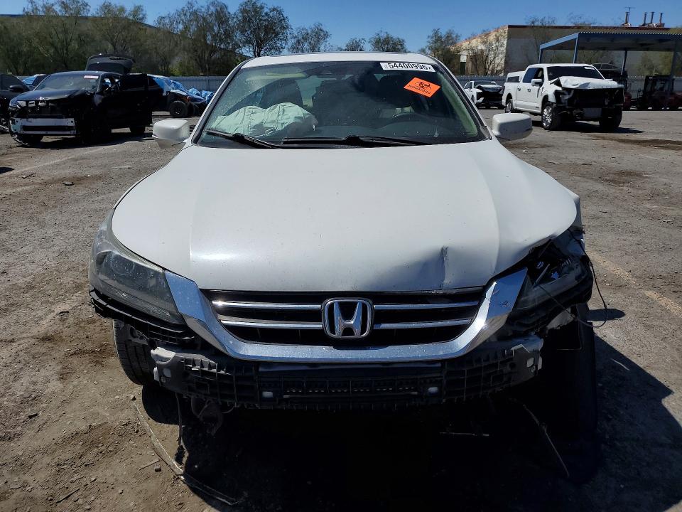Продажа на аукционе авто 2015 Honda Accord, vin: 1HGCR2F84FA110372, номер лота: 54400996