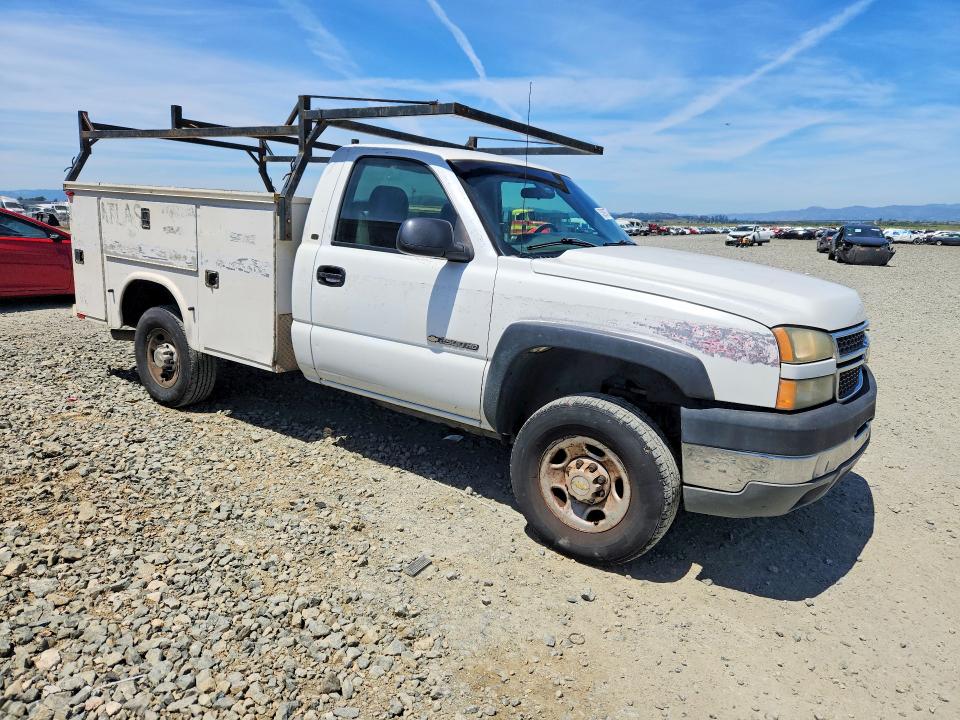 53289576 :رقم المزاد ، 1GBHC24U75E215697 vin ، 2005 Chevrolet Silverado مزاد بيع