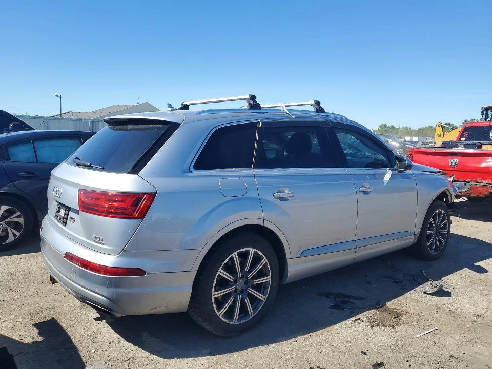 53518266 :رقم المزاد ، WA1LAAF73HD004577 vin ، 2017 Audi Q7 مزاد بيع