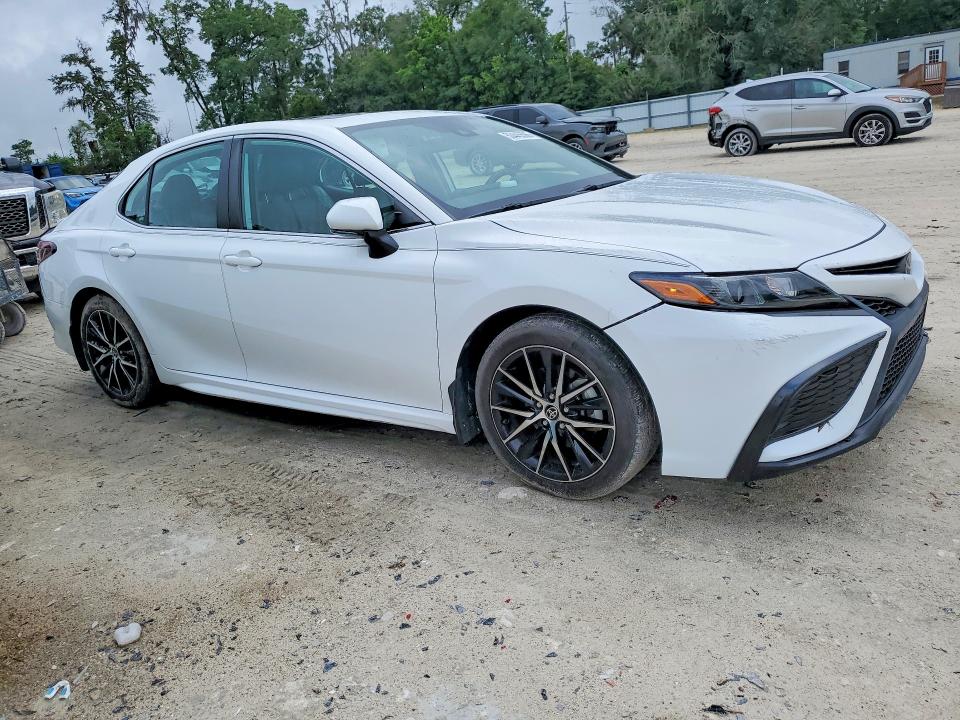 Продажа на аукционе авто 2021 Toyota Camry, vin: 4T1G11AKXMU530603, номер лота: 53445596