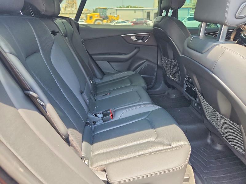 52102826 :رقم المزاد ، WA1EVAF16KD039372 vin ، 2019 Audi Q8 مزاد بيع