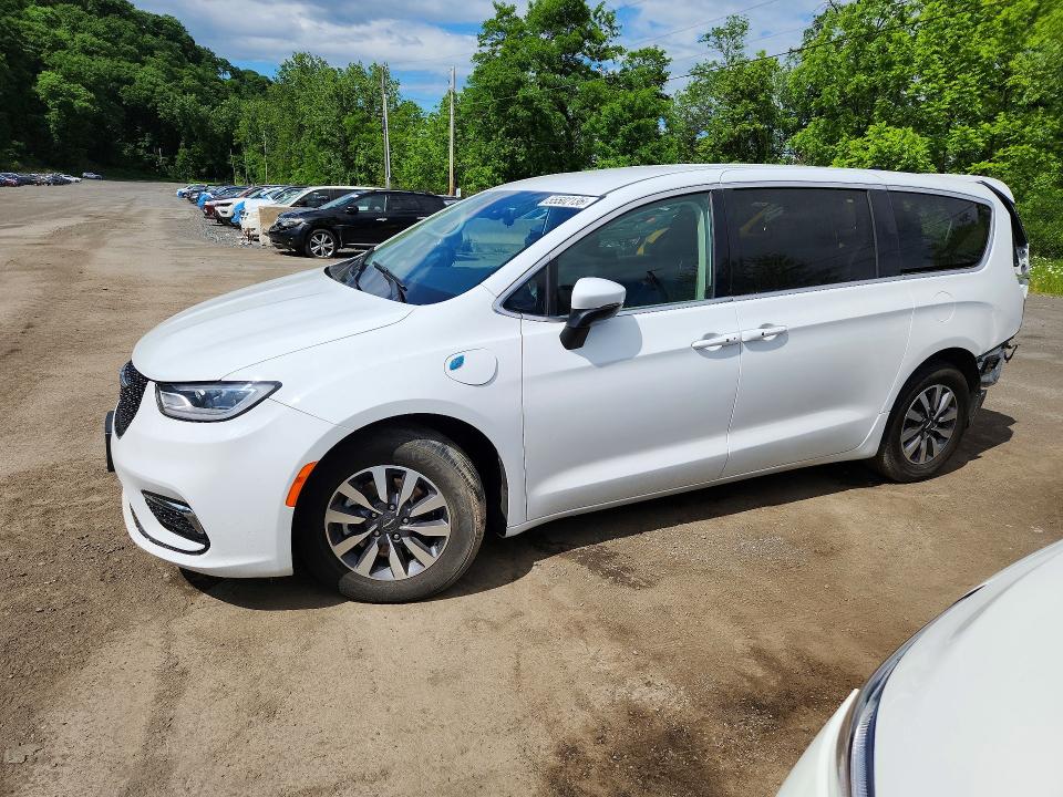 Auction sale of the 2023 Chrysler Pacifica, vin: 2C4RC1L70PR541269, lot number: 55502136
