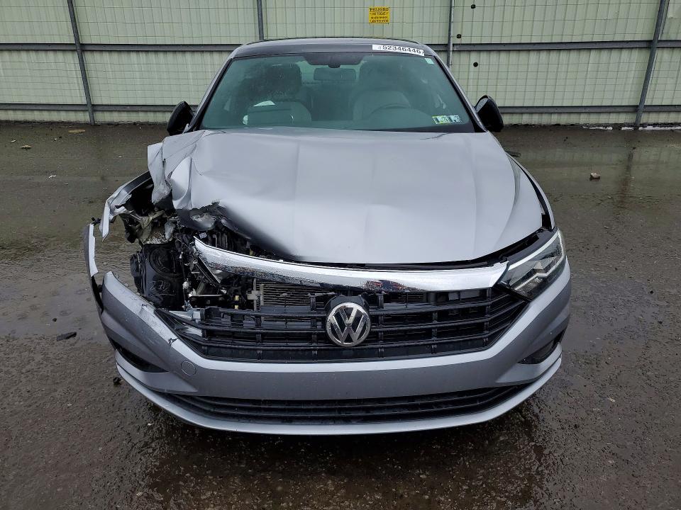 52346446 :رقم المزاد ، 3VWC57BU1MM047657 vin ، 2021 Volkswagen Jetta مزاد بيع