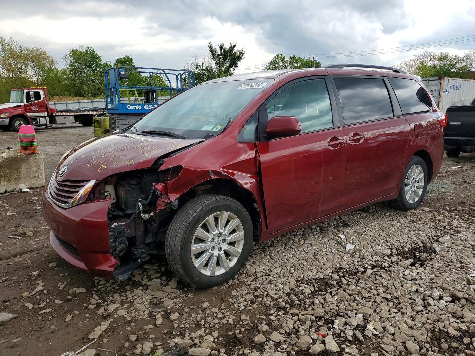Auction sale of the 2015 Toyota Sienna, vin: 5TDJK3DC8FS126939, lot number: 52010816