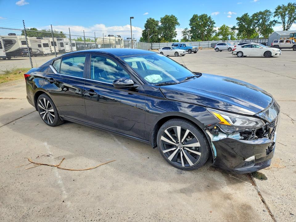 Продаж на аукціоні авто 2021 Nissan Altima, vin: 1N4BL4CV0MN400900, номер лоту: 55232266