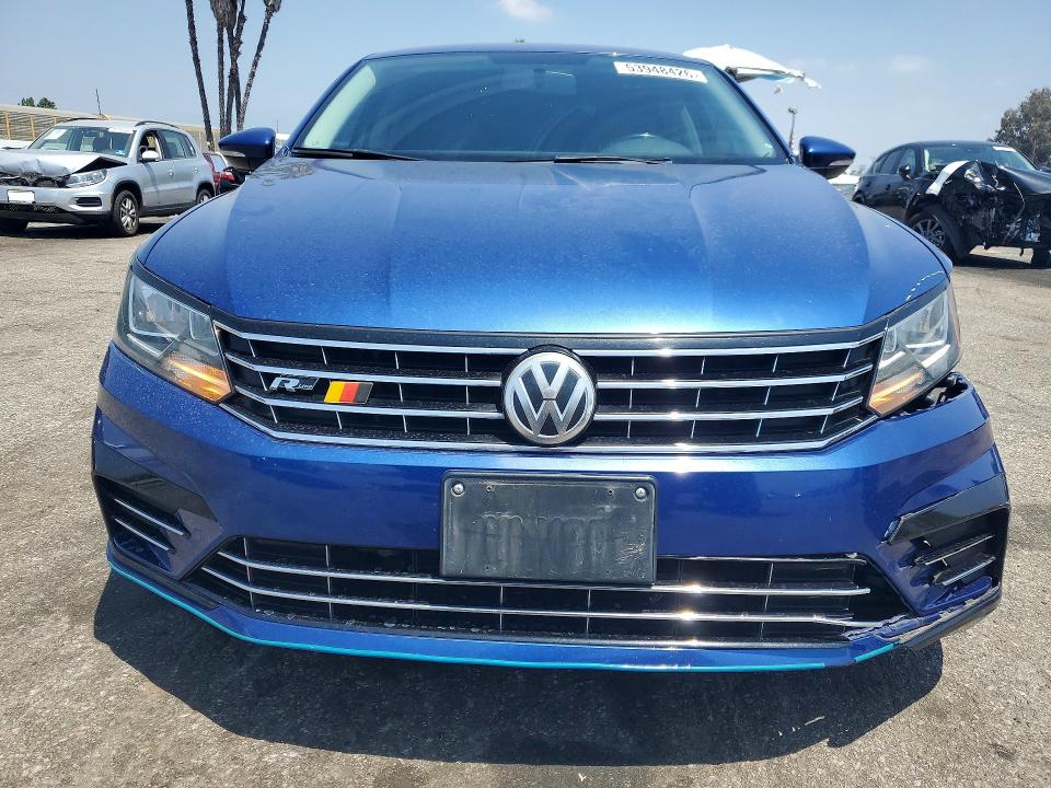 53948426 :رقم المزاد ، 1VWDT7A31HC049547 vin ، 2017 Volkswagen Passat مزاد بيع