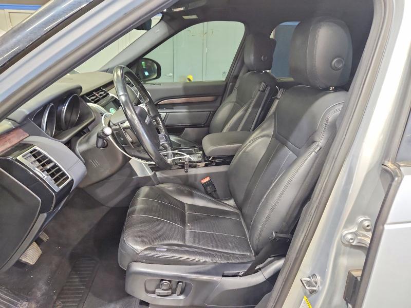 54117056 :رقم المزاد ، SALRRBBKXHA031097 vin ، 2017 Land Rover Discovery مزاد بيع