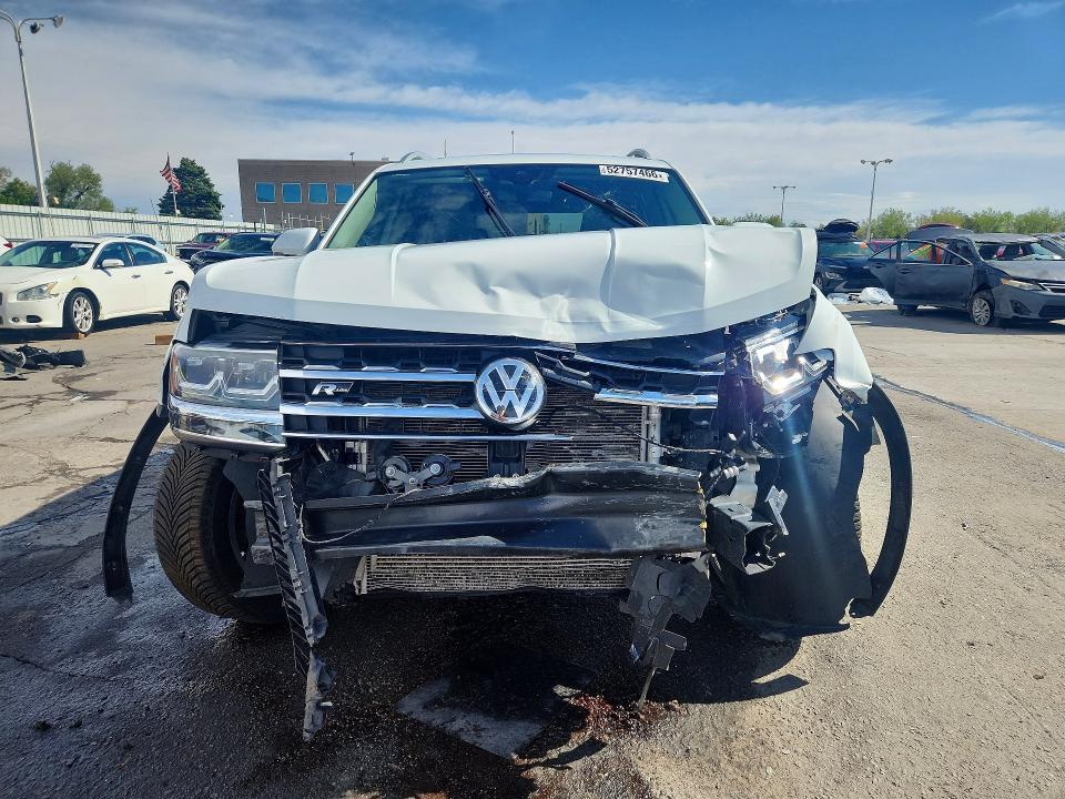 52757466 :رقم المزاد ، 1V2RR2CA5JC545333 vin ، 2018 Volkswagen Atlas مزاد بيع